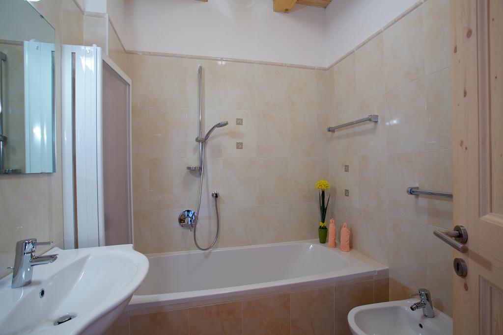 Angerle Hof Villa Nova Levante Ruang foto